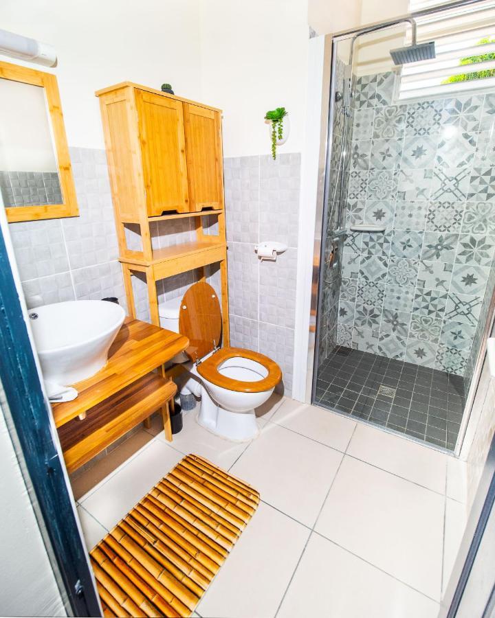 Evasion En Plein Coeur De La Ville T2 Jacuzzis Sauna Et Piscine Au Centre De Port-Louis Εξωτερικό φωτογραφία